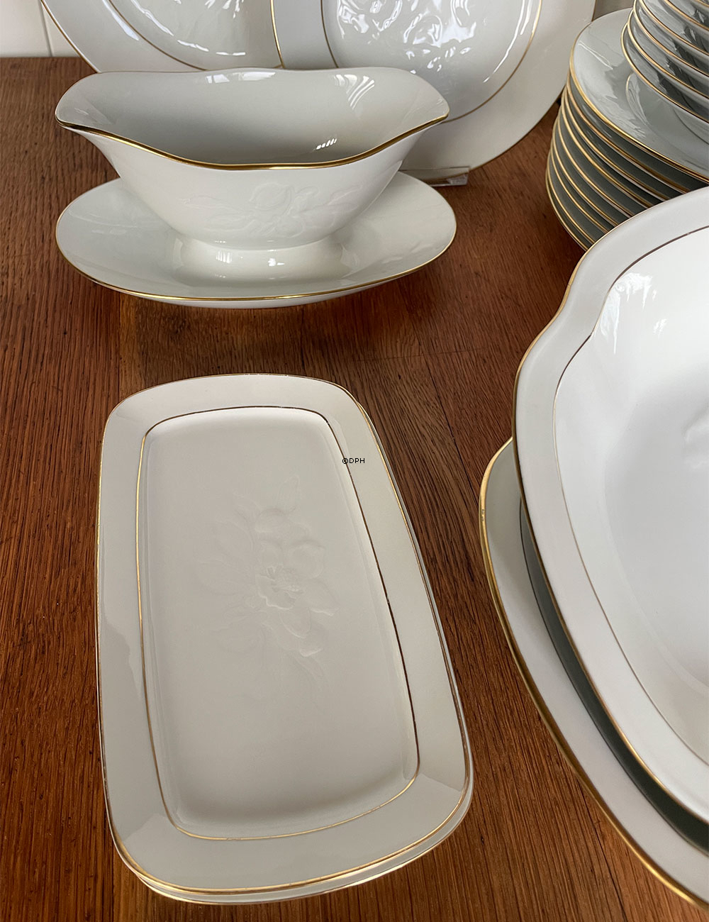 Hvid Julerose med guldkant, Bing & Grøndahl stel, 25 dele