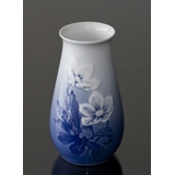 Vase med Blomst Julerose stel Bing & Grøndahl nr. 201 eller 678