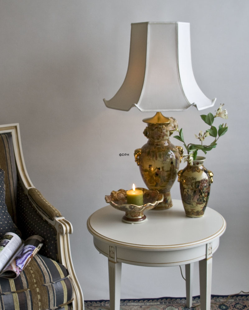 Kinesisk bordlampe med damer