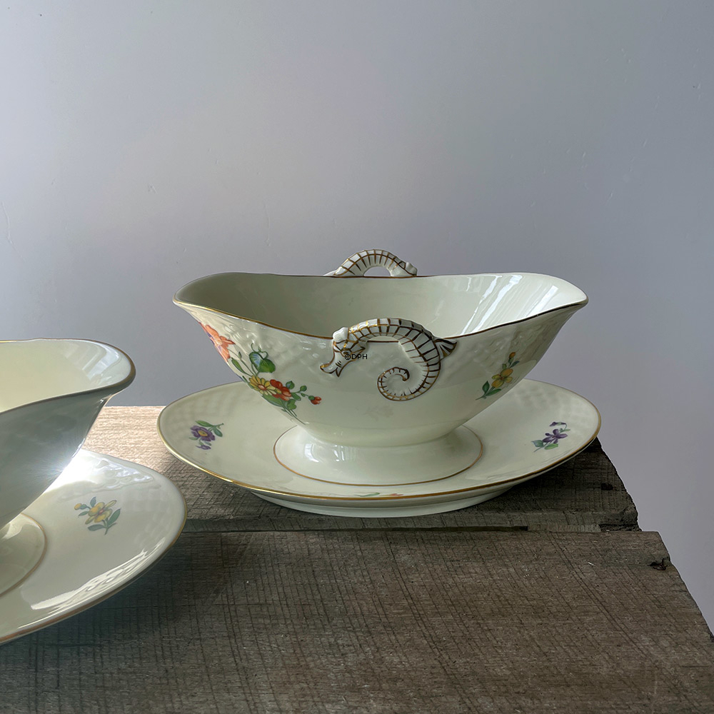 Bing & Grøndahl Saksisk Blomst sauceskål nr. 8 eller 311, forskellige motiver