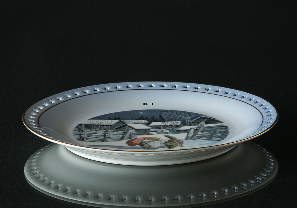 Wiberg Juleservice, rundt kagefad med nisse og kat nr. 3510624