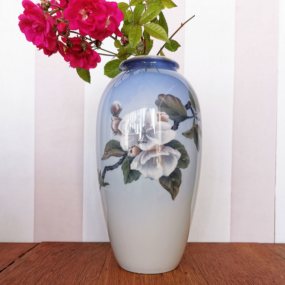 Vase med Æblegren, Royal Copenhagen nr. 2629-2129 eller 756