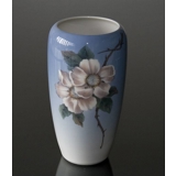Vase med Vildrose, Royal Copenhagen nr. 2630-1049 eller 735
