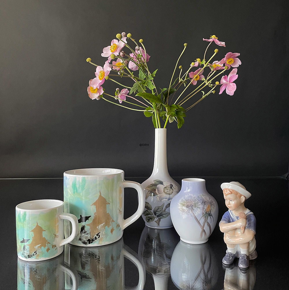 Vase med Mælkebøtte, Royal Copenhagen nr. 2639-45-5 eller 815