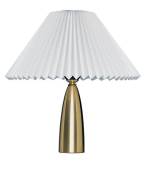 Bordlampe fra Le Klint med plissé lampeskærm