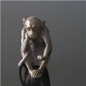 Dahl Jensen, Lille abe med skildpadde, Bing & Grøndahl figurProducent: Bing & GrøndahlVarenr.: B1510Højde: 13 cm