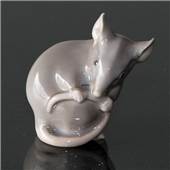 Dahl Jensen, Little grey mouse, Bing & Grondahl figurineProducer : Bing & GrøndahlItem no.: B1801Height: 5 cm