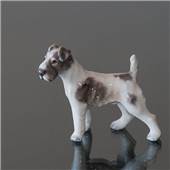 Title :Dahl Jensen Dog figurine, Wire Haired Fox Terrier
Producer : Dahl Jensen
Item no.: DJ1118
Height: 8 cm - Weight: 10 cm
