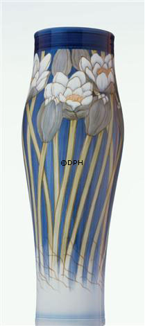 Vase med åkander, Royal Copenhagen nr. 877