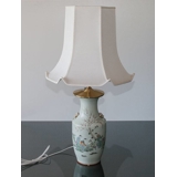Hexagonal lampshade with turned up corners height 42 cm, off white chintz material measurement 2. quality 42x22x40cm