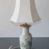 Kinesisk semiantik bordlampe