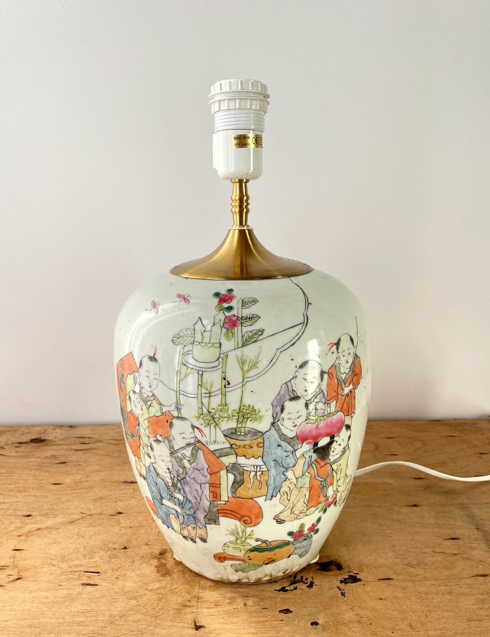 Kinesisk bojanlampe - semiantik bordlampe med ny montering