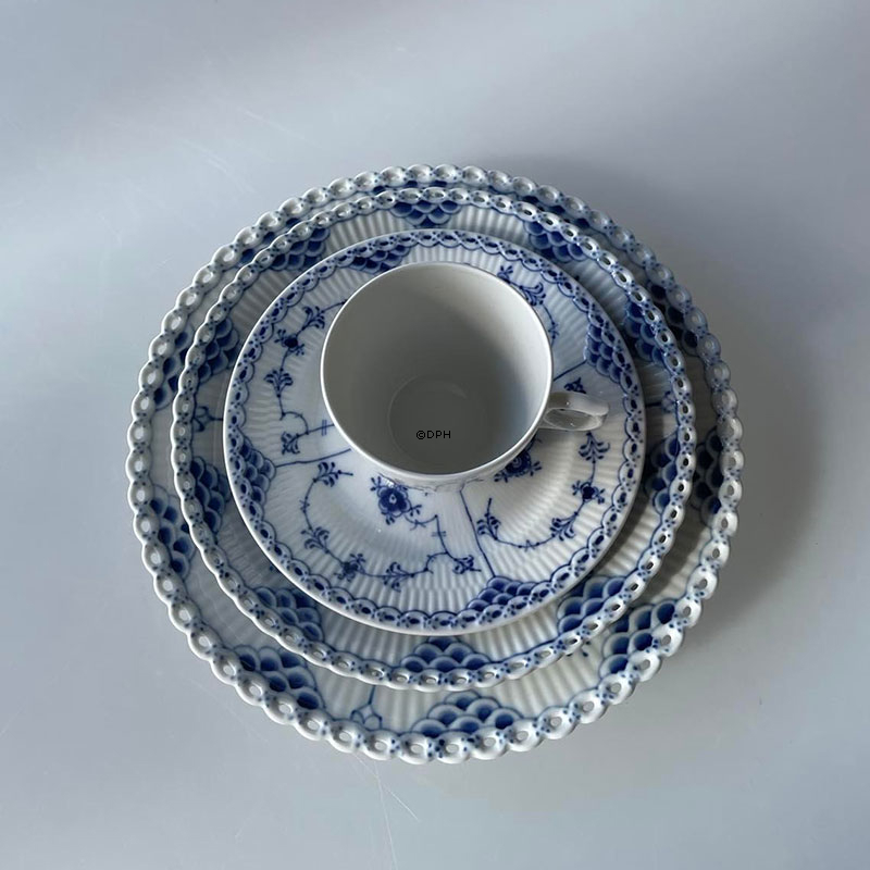 Hvid Riflet, kaffekop UDEN underkop, indhold 17 cl, Royal Copenhagen