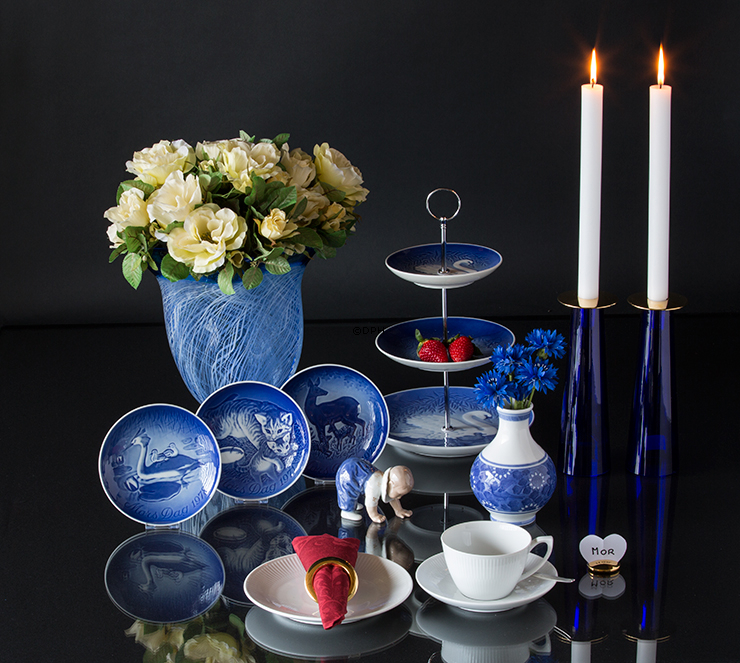 Hvid Riflet, tekop med underkop, indhold 28 cl, Royal Copenhagen