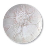 The Art of Giving Flowers, platte med rosa relief, 'Coralle', Royal Copenhagen