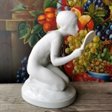 Girl with mirror, Royal Copenhagen Whites figurine no. 093