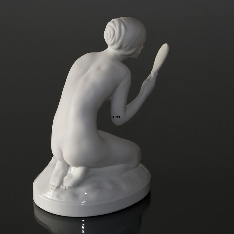 Pige med spejl, Royal Copenhagen Whites figur nr. 093