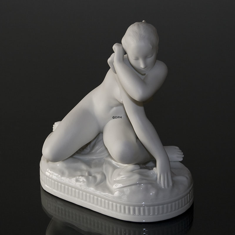 Susanne, Royal Copenhagen Whites figur nr. 133