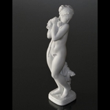 Badendes Mädchen Klassische nackte weiße Figur, Royal Copenhagen Figur Nr. 134