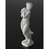 Bathing girl Classical nude white figur, Royal Copenhagen Whites figurine no. 134