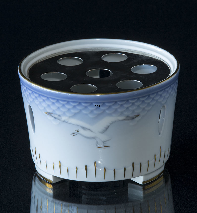 Mågestel med guld, Tevarmer, Bing & Grøndahl nr. 237 (med metal indsats)