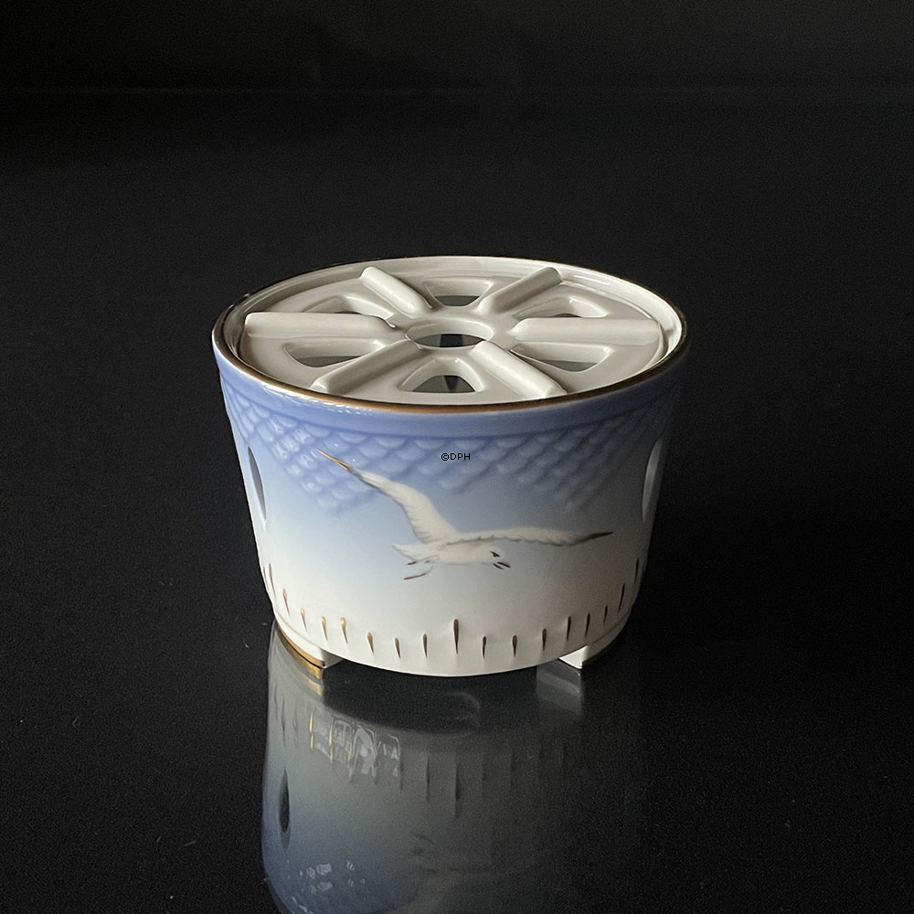 Mågestel med guld, Tevarmer, Bing & Grøndahl nr. 237 (MED PORCELÆNS INDSATS)