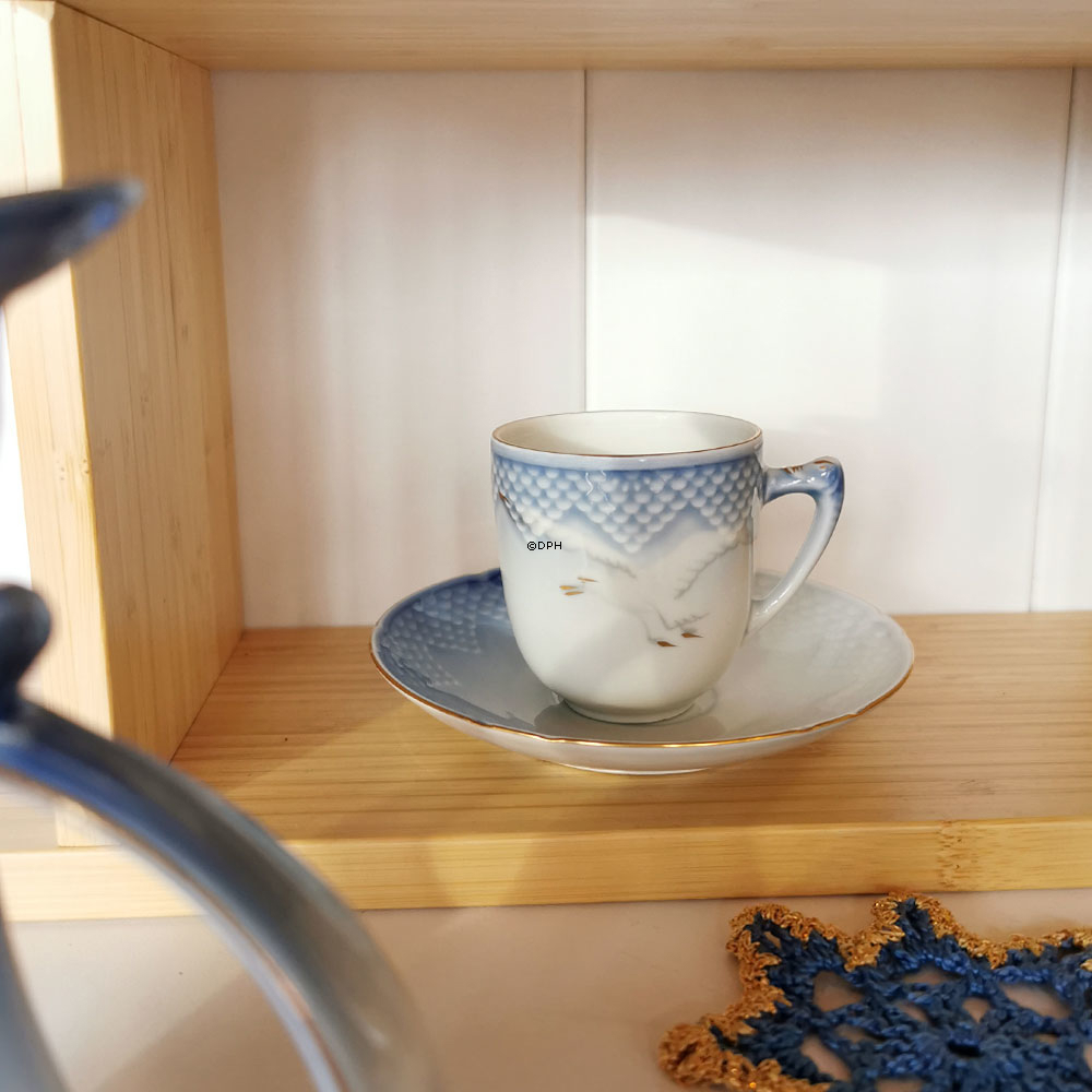 Måge med guld, kop med underkop, indhold 0,75 cl, Bing & Grøndahl nr. 461