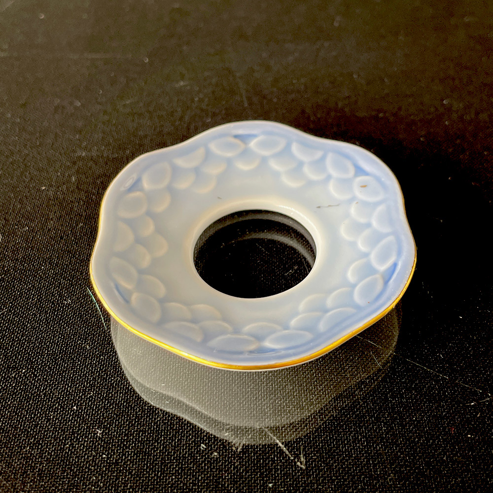 Mågestel med guld,  Lysmanchet, Bing & Grøndahl nr. 509