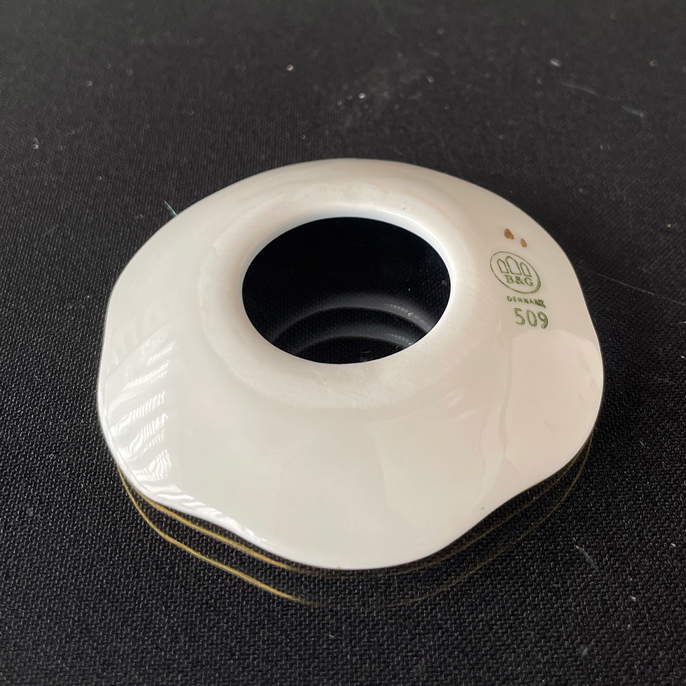 Mågestel med guld,  Lysmanchet, Bing & Grøndahl nr. 509