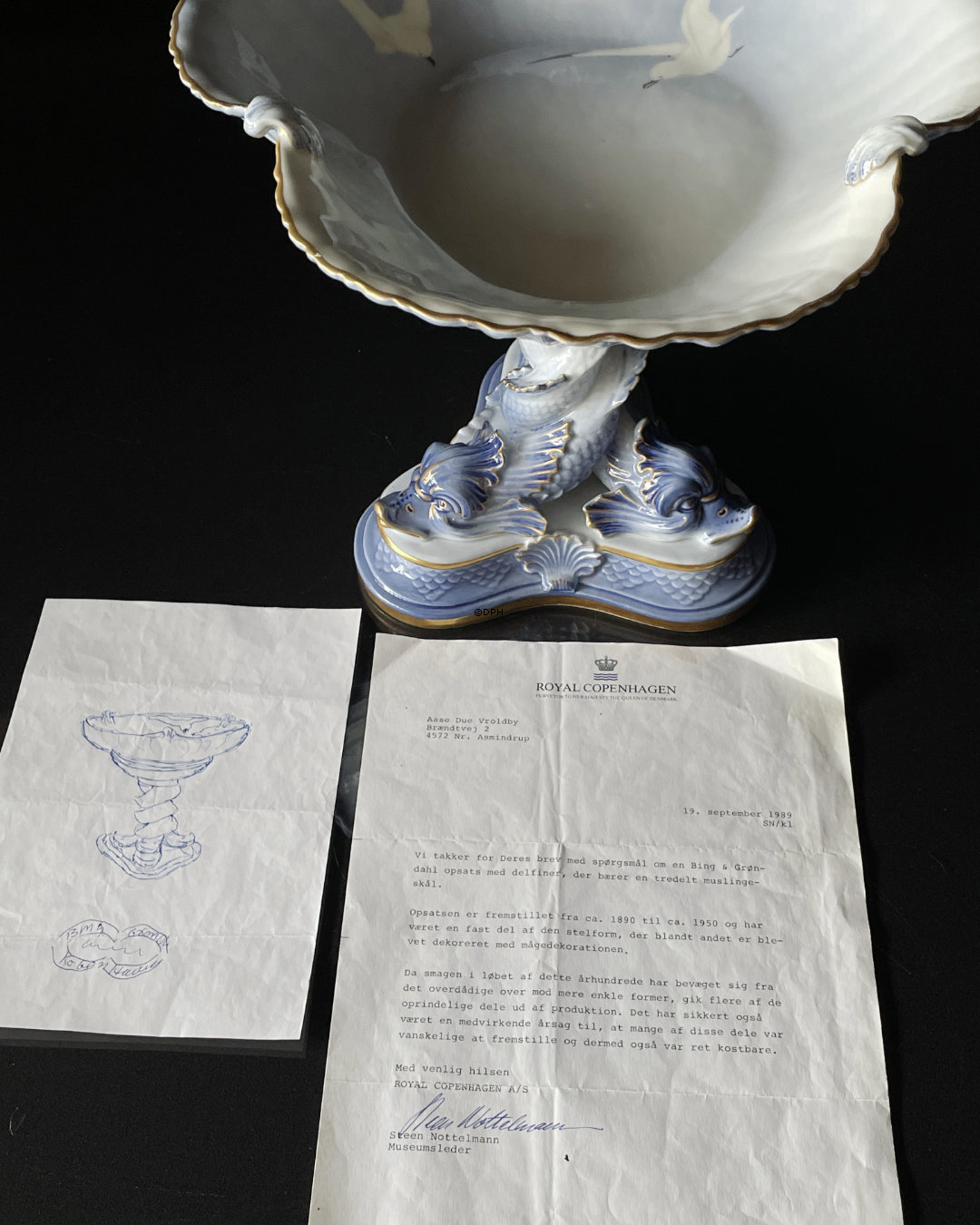 Sjælden Bing & Grøndahl Mågestel opsats med delfinfod og løs muslingeskål (fra omkring 1900)