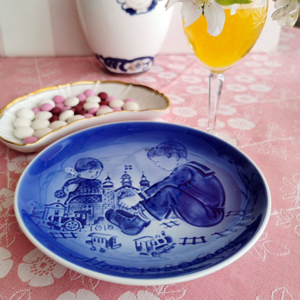 Offenbach halvmådeformet asiet, Bing & Grøndahl nr. 41