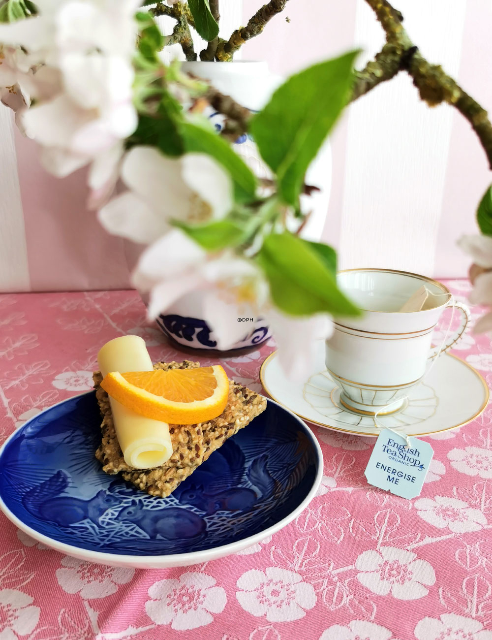 Offenbach kop med underkop 1dl, Bing & Grøndahl nr. 305 eller 102