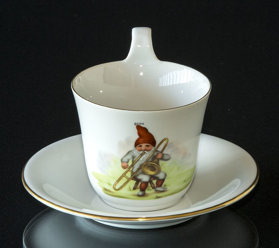 Bing & Grøndahl Julekop med nisse, der spiller basun