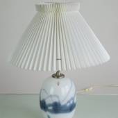 Holmegaard Sakura lampe, Lille med blå striber Oval Uden skærm - Udgået af ...