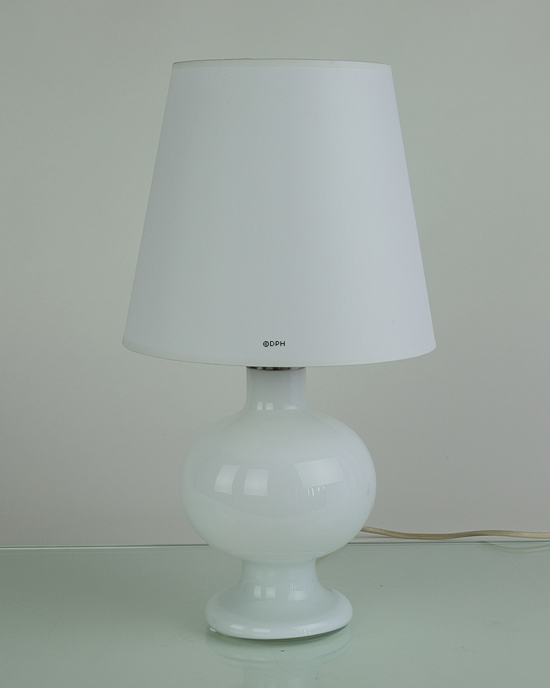 Lampeskærm, rund cylinderformet 21 cm i højden, hvid chintz stof