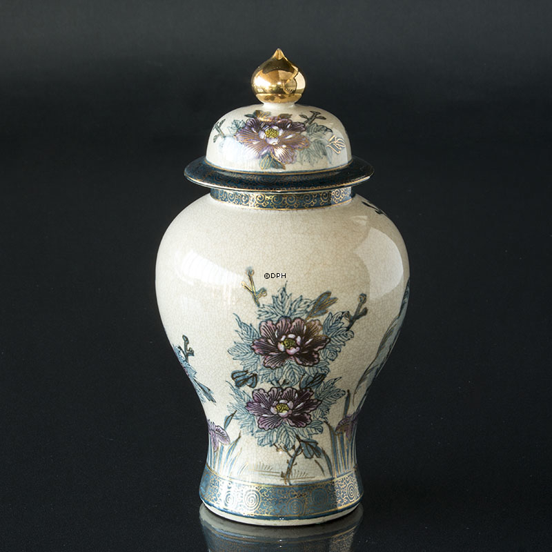 Japansk "KUTANI" Krukke med låg, blå dekoration med due