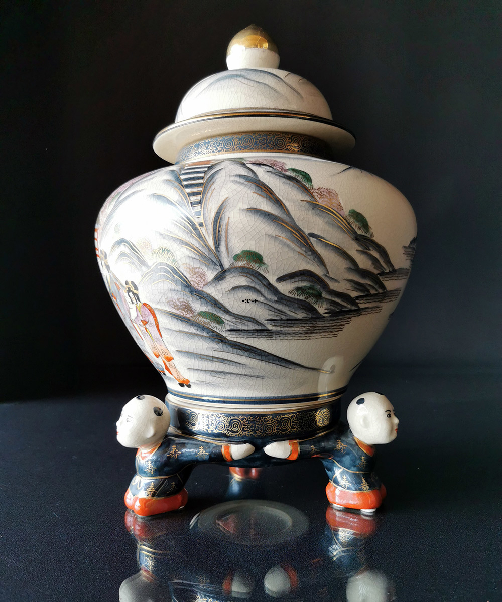 Kutani krukke med opsats