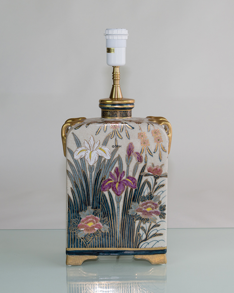 Kutani bordlampe med Iris