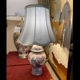 Kutani table lamp with peacock