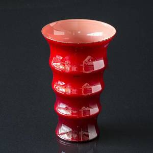 Holmegaard Karen Blixen vase, rød, mellem | Nr. 4342616 | DPH Trading
