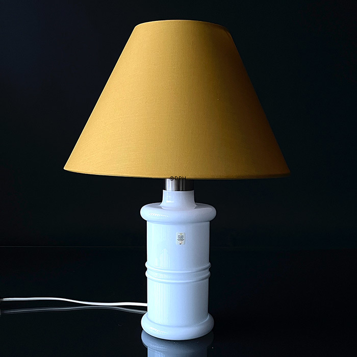 Rund lampeskærm høj model 20 cm i højden, gul chintz stof