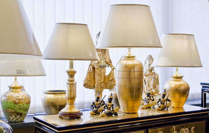 Kinesisk søjle bordlampe med guldtern