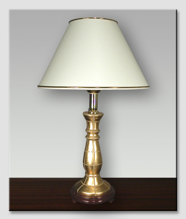 Kinesisk søjle bordlampe med guldtern