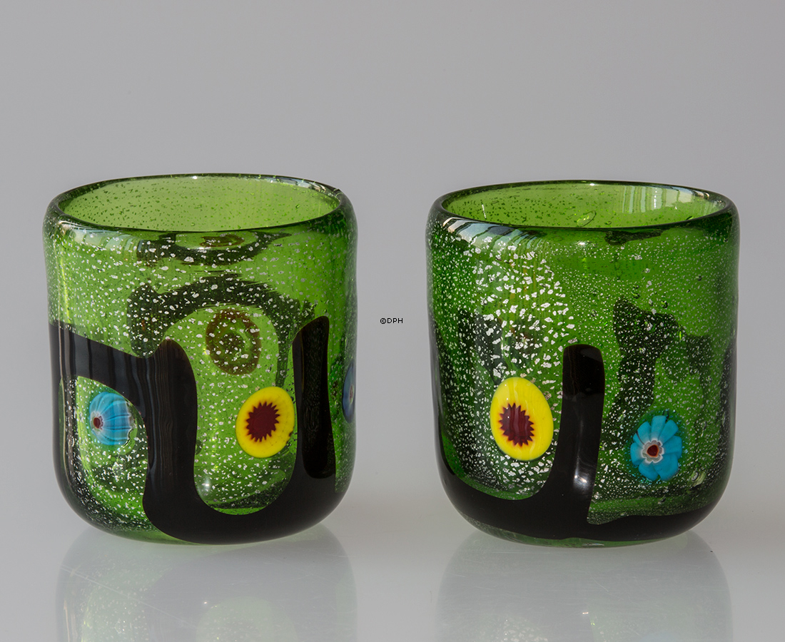 Mundblæst fyrfadsstage i grønne nuancer, kan også bruges til lille vase, glaskunst,