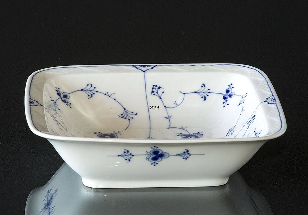 Blåmalet firkantet skål, lille, 20cm, Musselmalet Bing & Grøndahl nr. 229