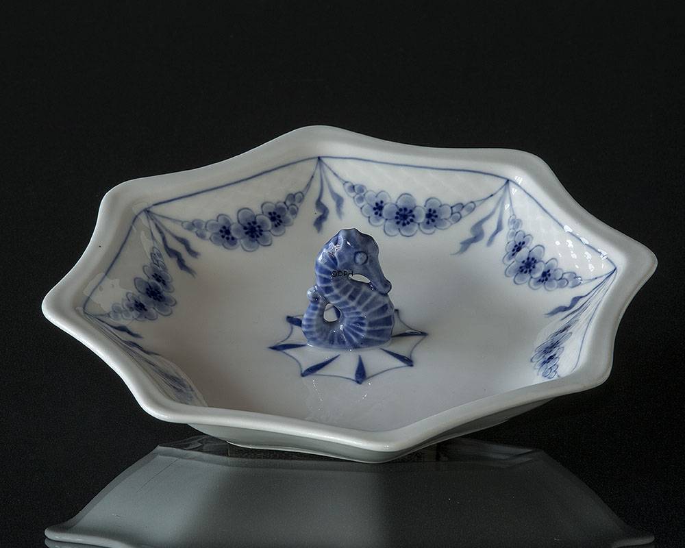 Empire stel kagefad med søhest, Bing & Grøndahl nr. 217