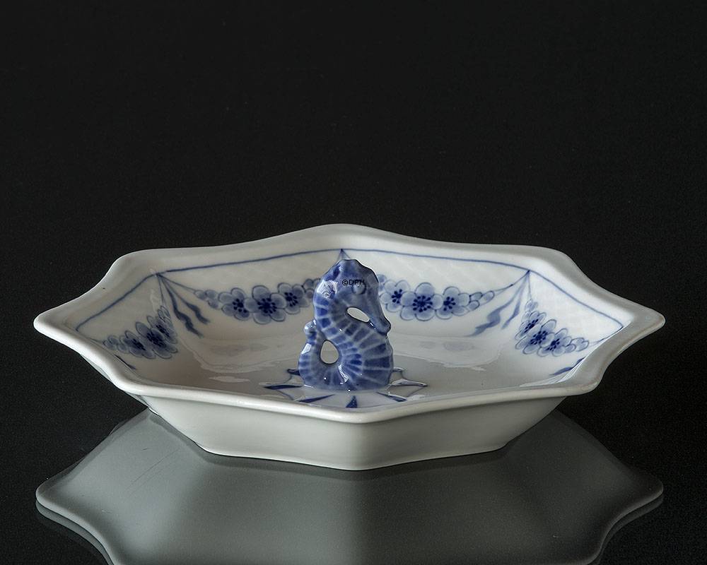 Empire stel kagefad med søhest, Bing & Grøndahl nr. 217