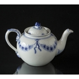 Empire tableware tea pot, capacity 30 cl., Bing & Grondahl no. 653
