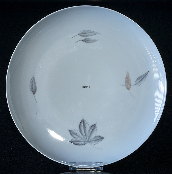 Løvfald flad frokosttallerken 25cm. Bing & Grøndahl nr. 25A