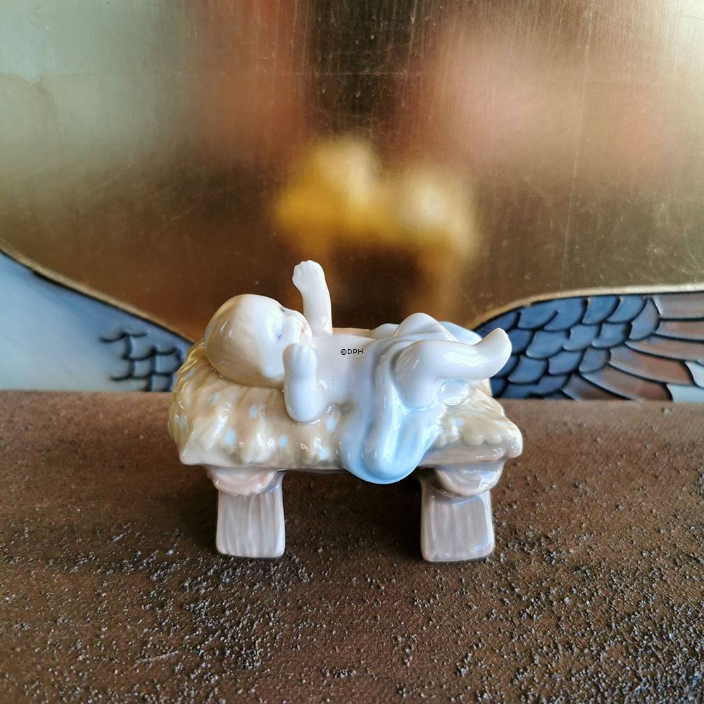 Krybbespil, Jesusbarnet i sin krybbe, Royal Copenhagen figur nr. 021